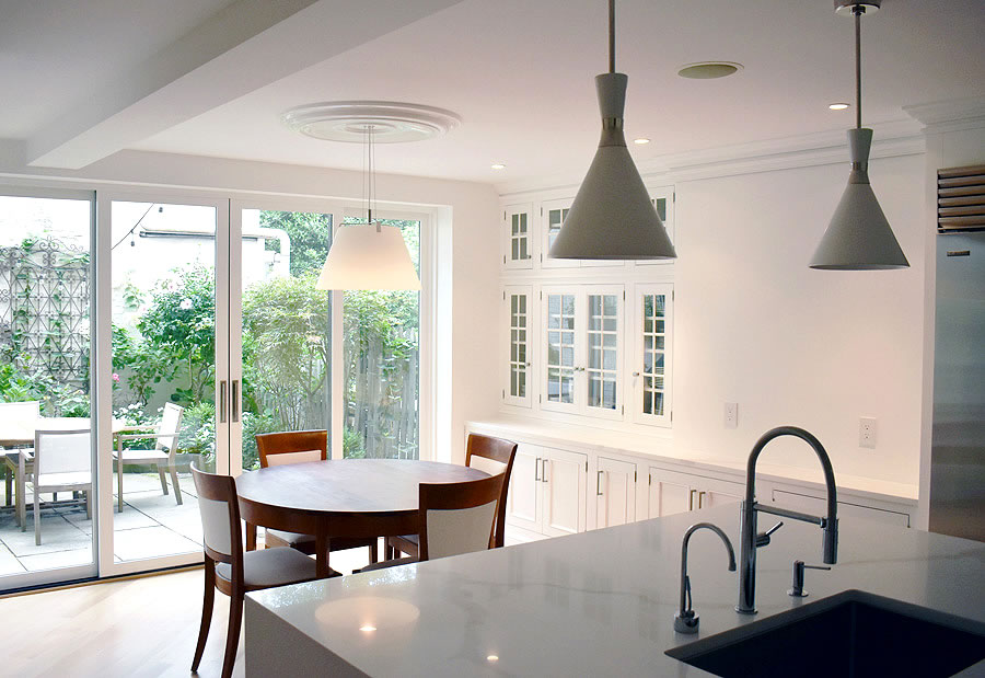 10th & Bloomfield Brownstone kitchen