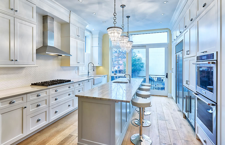 12th & Garden Townhouse kitchen